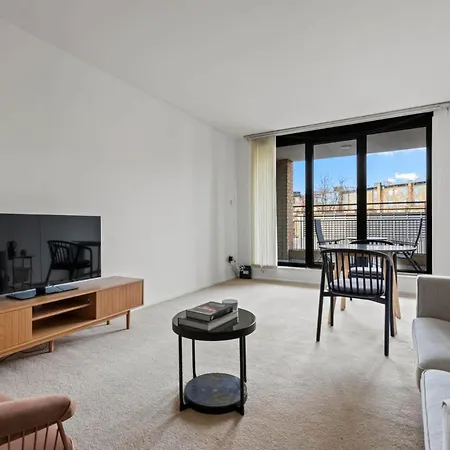 Londwell Knightsbridge & Harrods Luxury Balcony Apartment